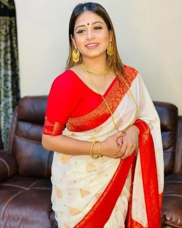 White_Embellished_Banarasi_Jacquard_Saree_(White)